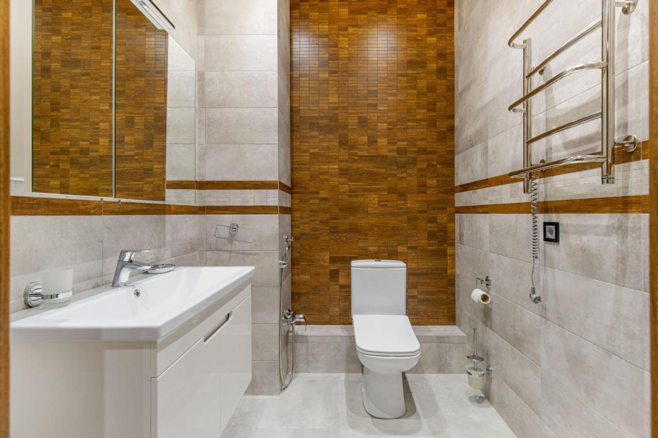 Sea Symphony Wood Style Apartment Odessa Esterno foto